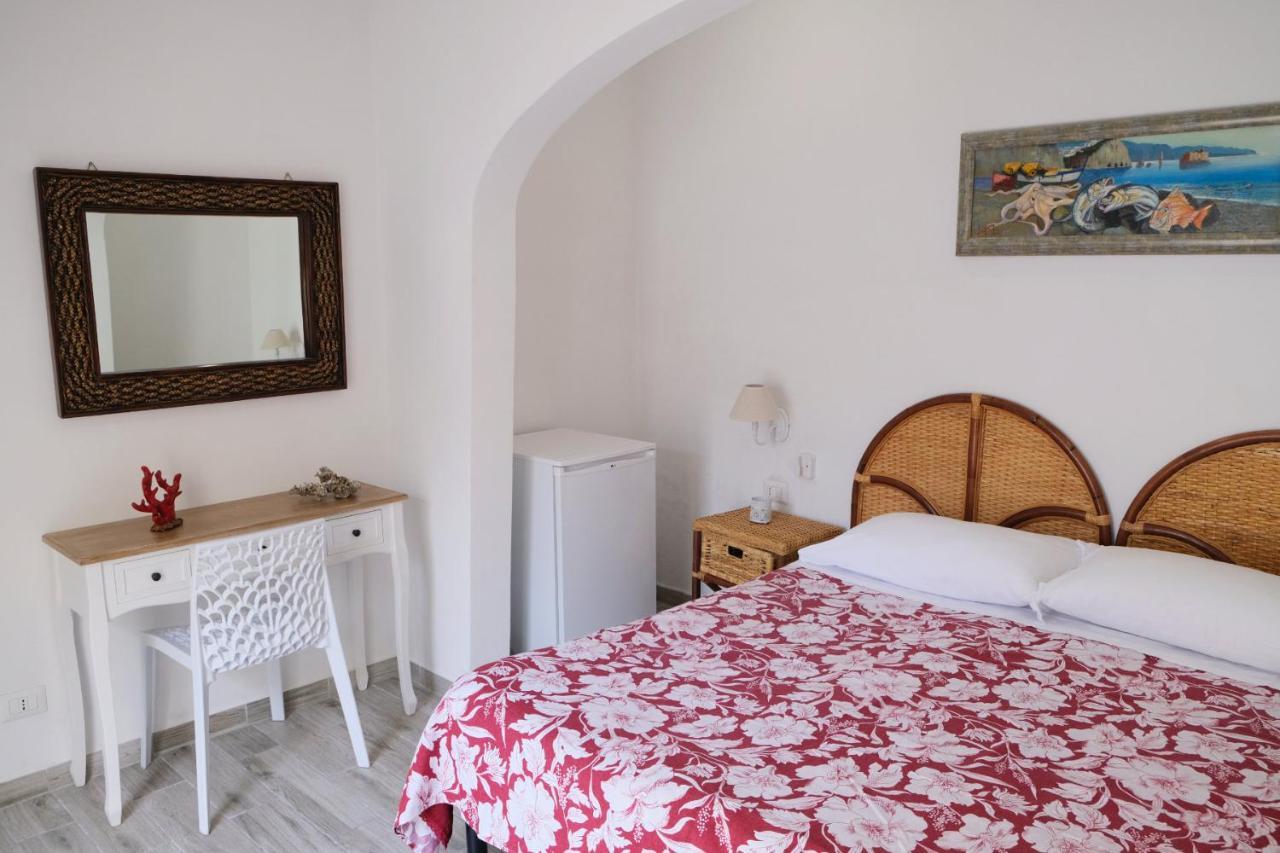 Camere Dieci Maggio Ponza Exterior photo