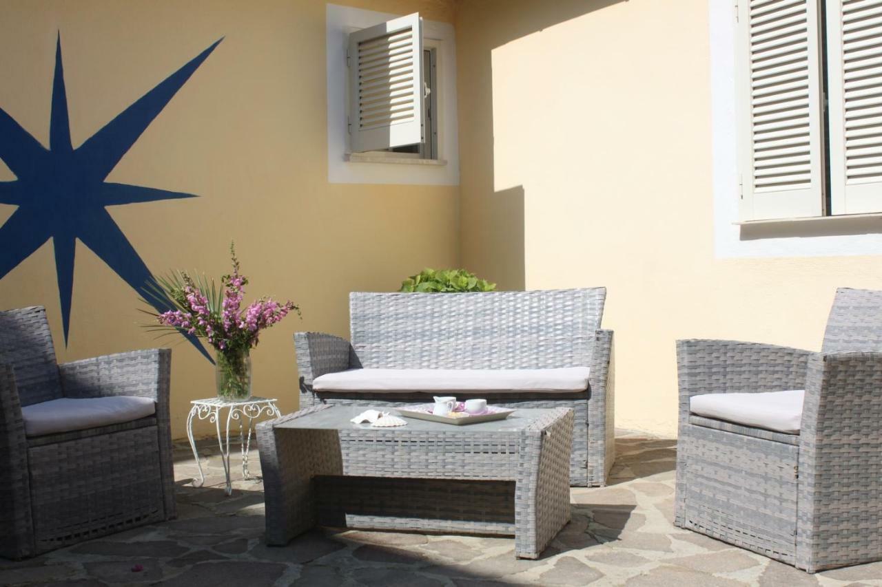 Camere Dieci Maggio Ponza Exterior photo