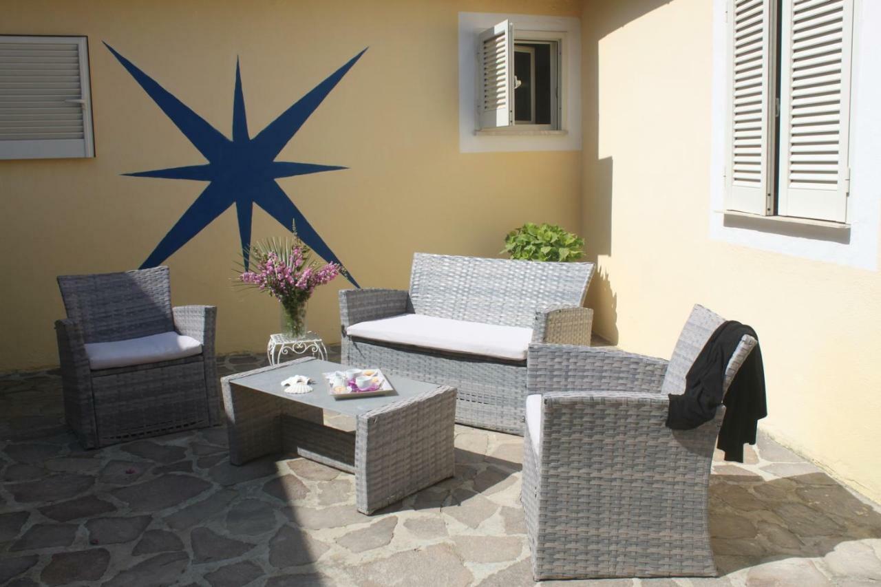 Camere Dieci Maggio Ponza Exterior photo
